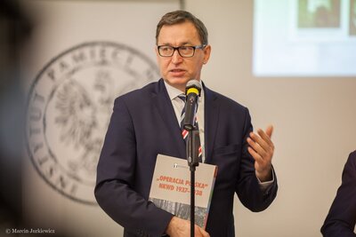 Konferencja prasowa IPN i MEN na temat „Operacji polskiej" NKWD. Jarosław Szarek, prezes IPN. – Warszawa 13 lutego 2018. Marcin Jurkiewicz (IPN)