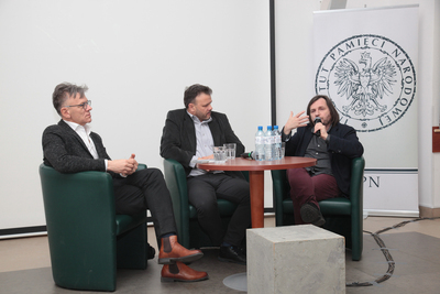 Maciej Pawlicki, Adam Hlebowicz i  Arkadiusz Gołębiewski podczas dyskusji na Przystanku Historia – Warszawa, 13 marca 2018
