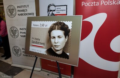Otwarcie wystawy o "Żegocie" na Poczcie Polskiej w Warszawie oraz prezentacja znaczka poświęconego Irenie Sendlerowej. Fot. Marcin Jurkiewicz (IPN) #12