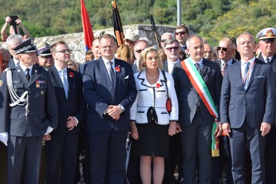 Uroczystości przed pomnikiem 6. Pułku Pancernego im. Dzieci Lwowskich w Piedimonte San Germano, 17 maja 2019 (fot. UdsKiOR)