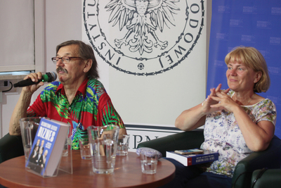 Dorota Kania i Jerzy Targalski podczas prezentacji książki „Resortowe dzieci. Biznes” – Warszawa, 25 czerwca 2019. Fot. Piotr Życieński (IPN)