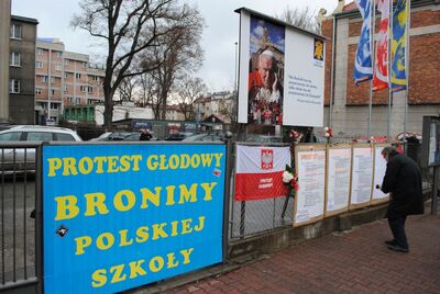 Protest głodowy w obronie nauczania historii –  Kraków, marzec 2012