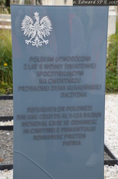 Polska kwatera na cmentarzu