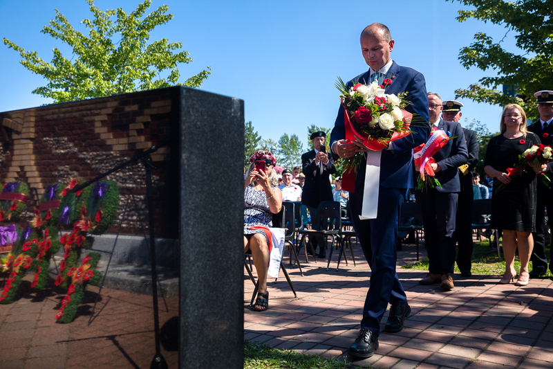 Paying tribute to Canadian soldiers and commemorating officers and sailors of ORP Ślązak