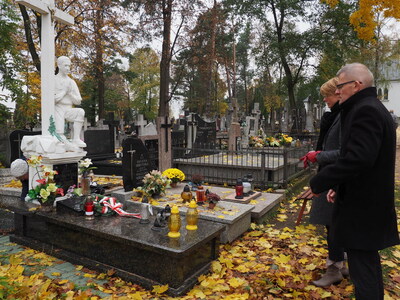 Nagrobek harcerza Zenona Borowskiego zamordowanego przez Niemców (Cmentarz Farny)