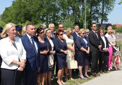 Uroczystość odsłonięcia Miejsca Pamięci Zbrodni Katyńskiej