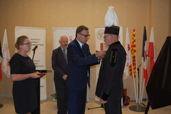 Mirosław Młodecki odbiera Krzyż Wolności i Solidarności
