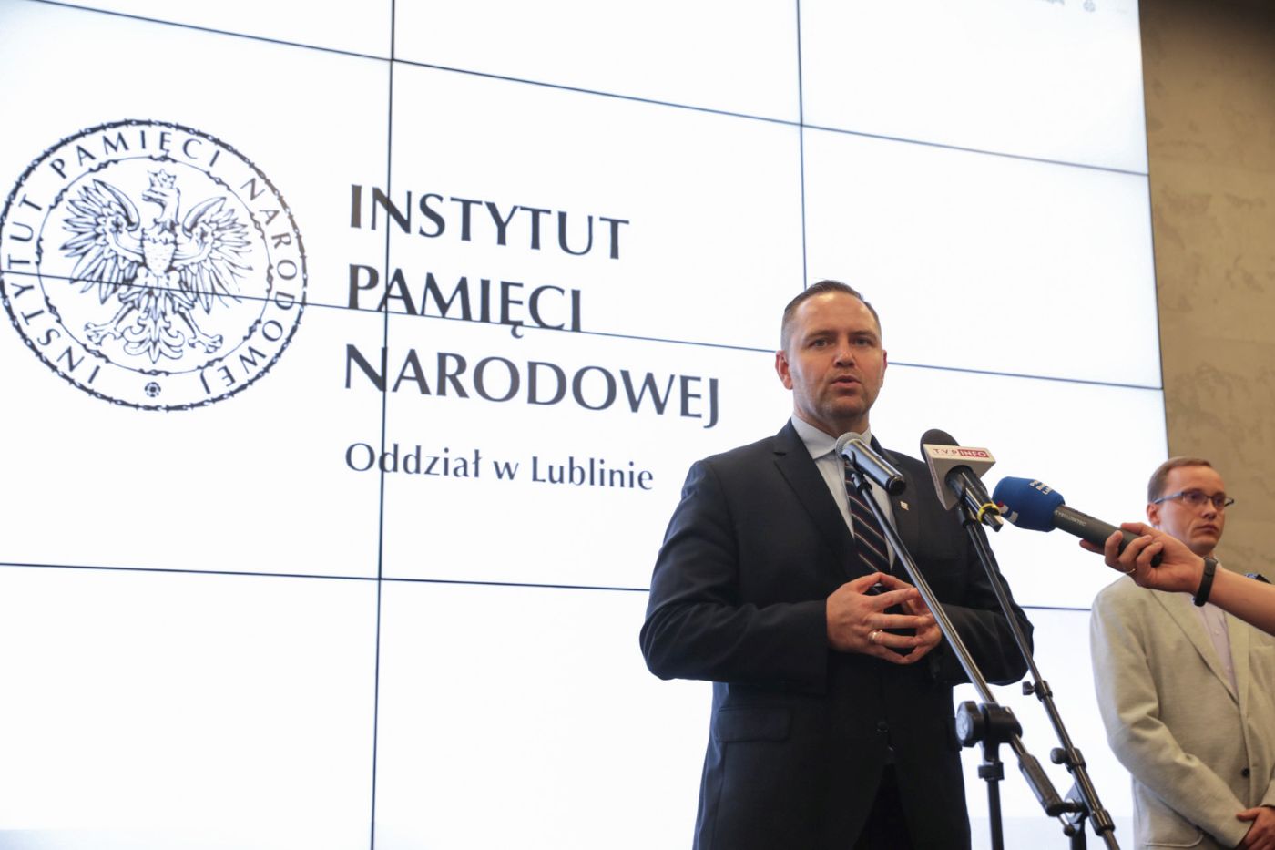 Konferencja prasowa prezesa IPN dr. Karola Nawrockiego, podczas której ogłoszono zidentyfikowanie Henryka Wieliczki „Lufy” – 24 września 2021. Fot. Mikołaj Bujak (IPN)