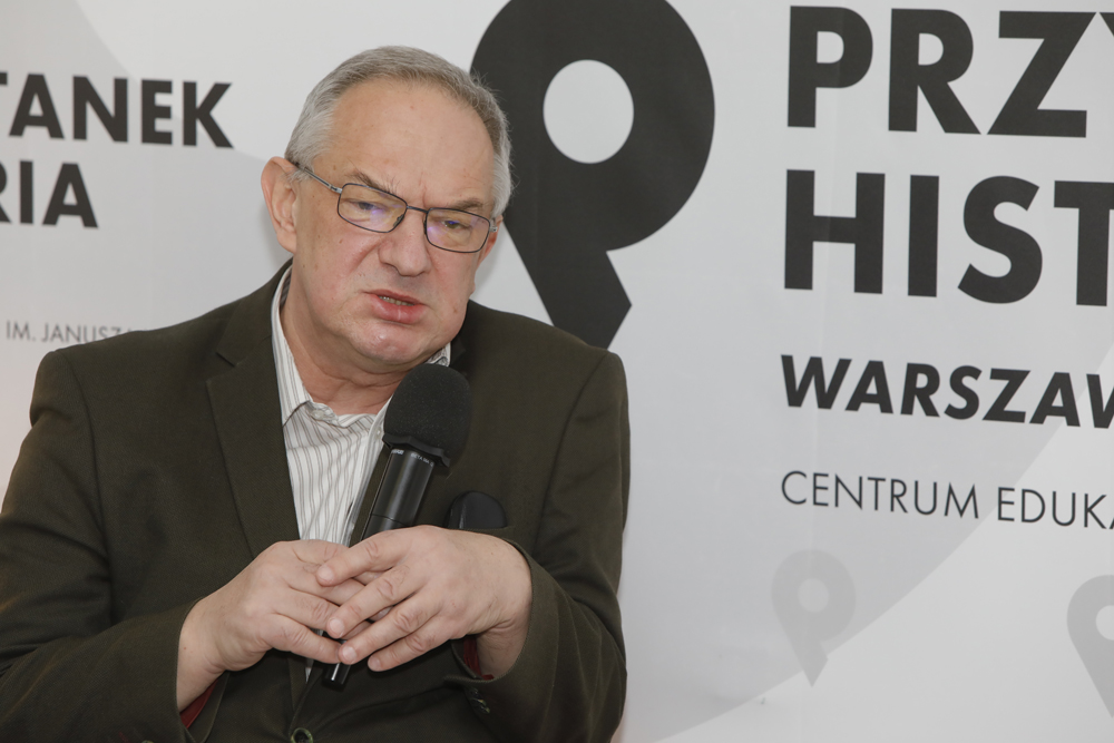 Dr Kazimierz Krajewski, redaktor książki, OBBH IPN Warszawa. Fot. Piotr Życieński (IPN)