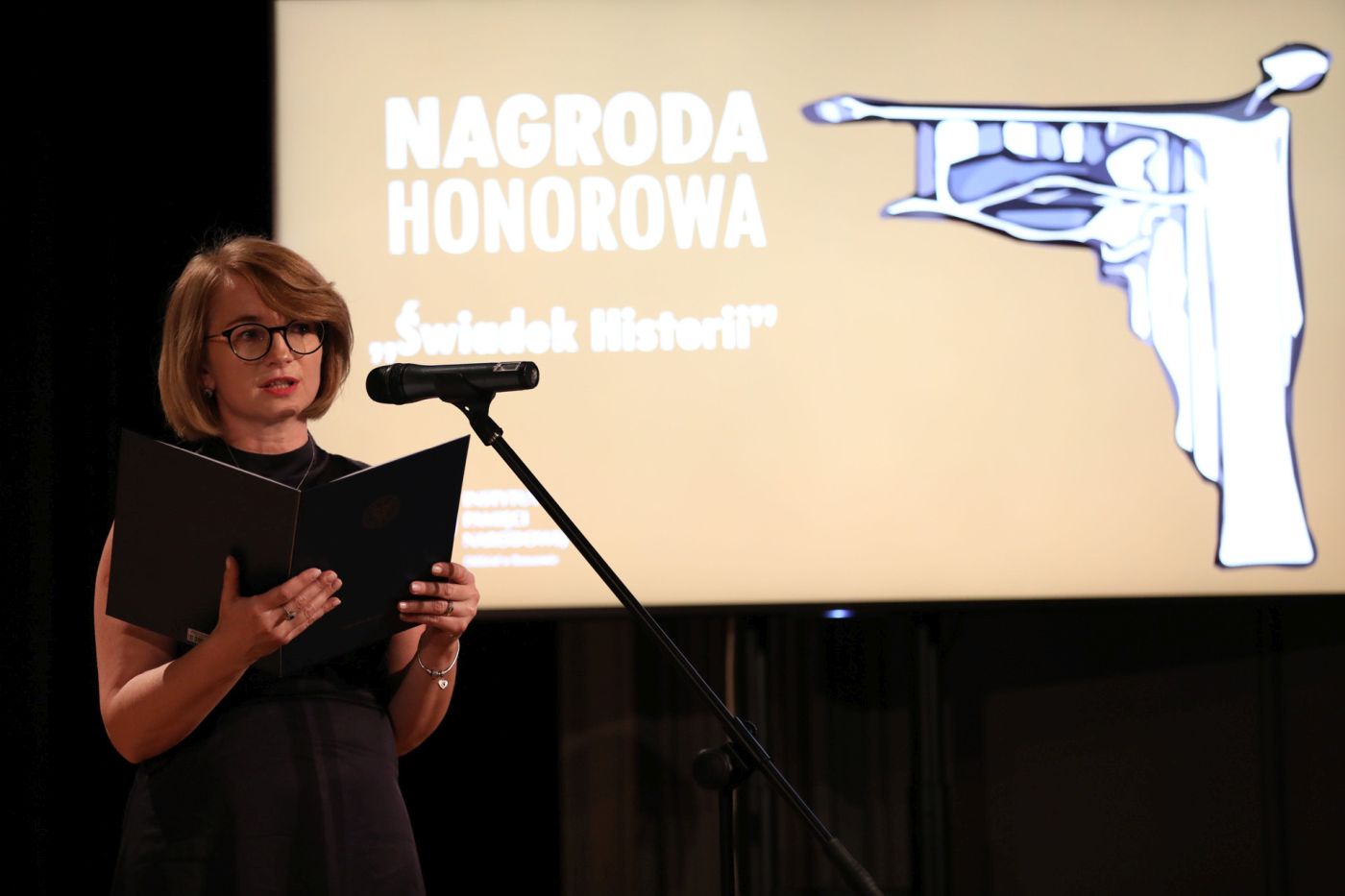 Katarzyna Gajda-Bator (IPN Rzeszów) podczas uroczystości wręczenia nagród honorowych „Świadek Historii” – Rzeszów, 22 listopada 2021. Fot. Mikołaj Bujak (IPN)