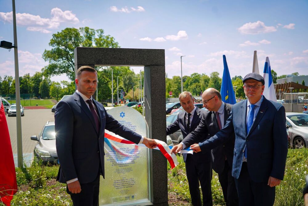 Uroczystość odsłonięcia Macewy Pamięci – Błonie, 28 maja 2024. Fot. Mateusz Niegowski (IPN)