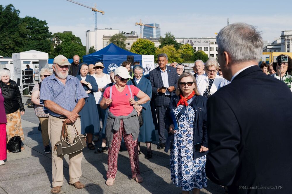 Otwarcie wystawy „Gaude Mater Polonia. Jan Paweł II w Ojczyźnie. 2–10 czerwca 1979” w Warszawie – 2 czerwca 2024. Fot. Marcin Jurkiewicz (IPN)