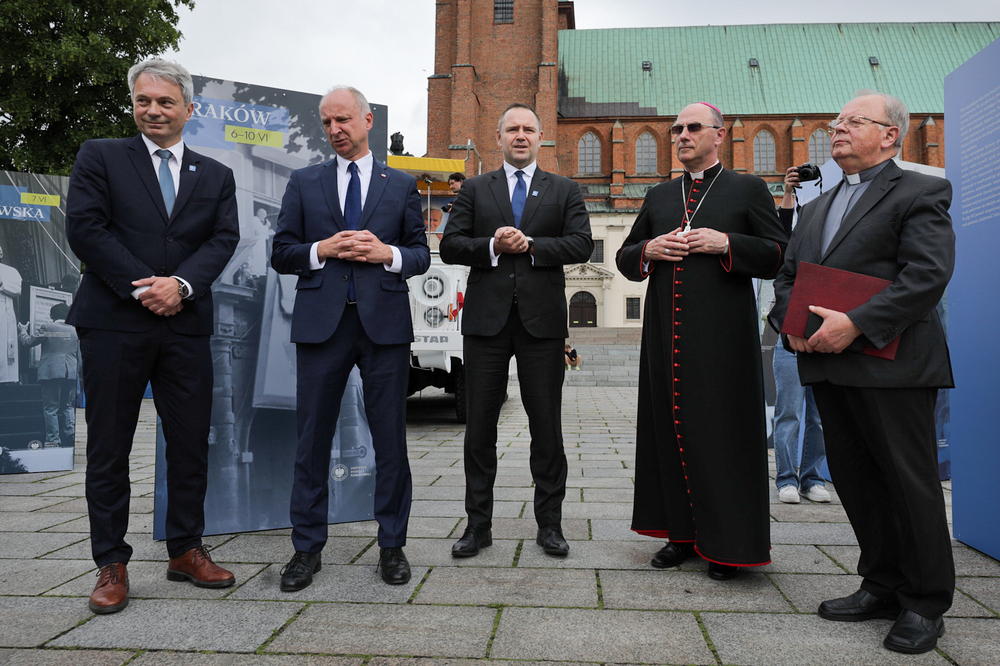 Otwarcie wystawy „Gaude Mater Polonia. Jan Paweł II w Ojczyźnie. 2–10 czerwca 1979” w Gnieźnie – 3 czerwca 2024. Fot. Mikołaj Bujak (IPN)