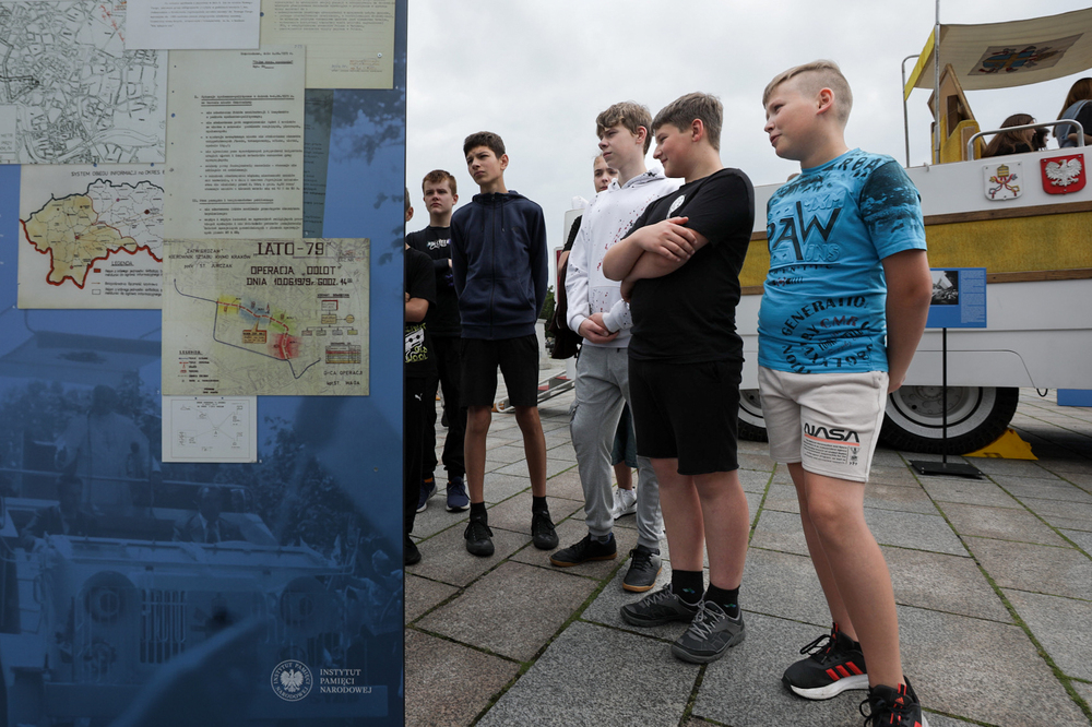 Otwarcie wystawy „Gaude Mater Polonia. Jan Paweł II w Ojczyźnie. 2–10 czerwca 1979” w Gnieźnie – 3 czerwca 2024. Fot. Mikołaj Bujak (IPN)