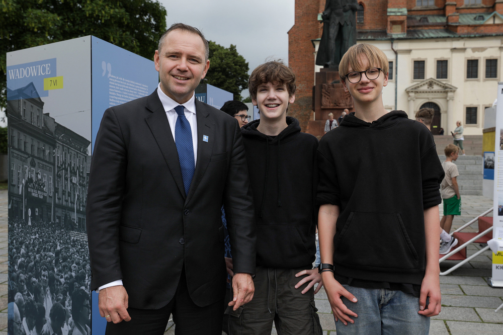 Otwarcie wystawy „Gaude Mater Polonia. Jan Paweł II w Ojczyźnie. 2–10 czerwca 1979” w Gnieźnie – 3 czerwca 2024. Fot. Mikołaj Bujak (IPN)