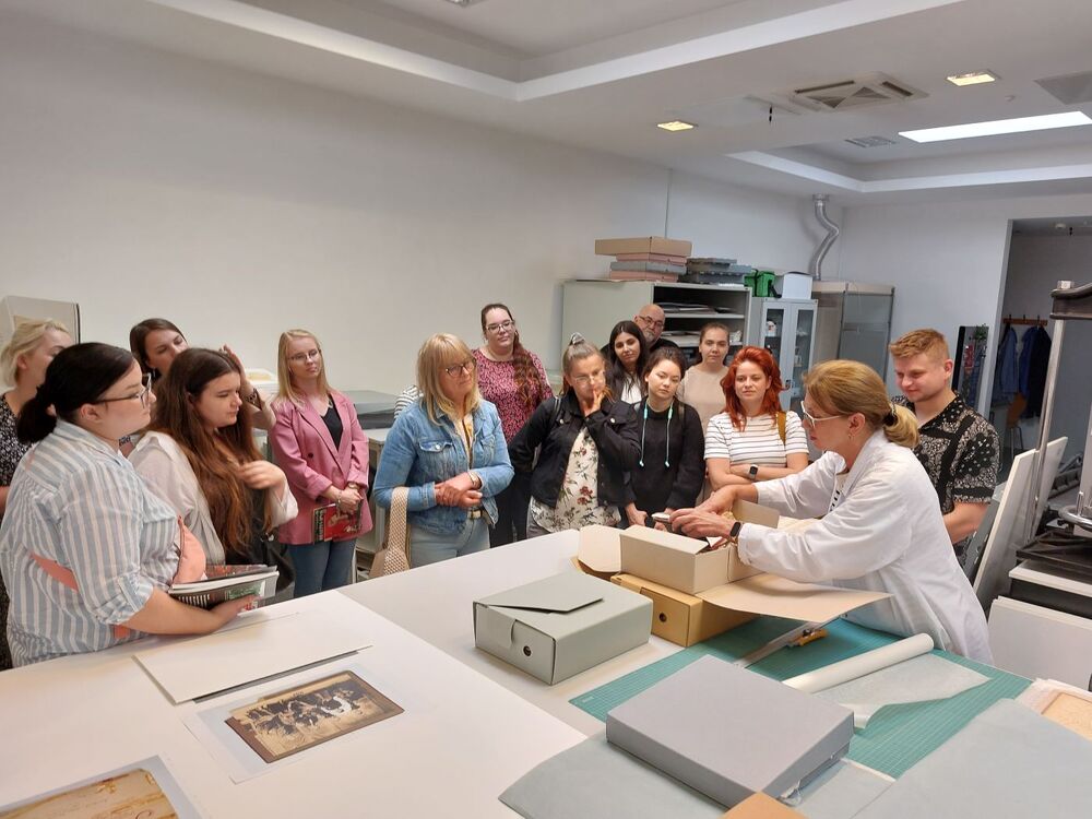 Studenci Wydziału Pedagogiki Akademii Zamojskiej w Archiwum IPN – 4 czerwca 2024. Fot. Paweł Zielony (IPN)