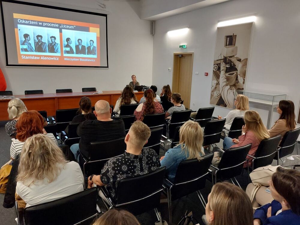 Studenci Wydziału Pedagogiki Akademii Zamojskiej w Archiwum IPN – 4 czerwca 2024. Fot. Paweł Zielony (IPN)