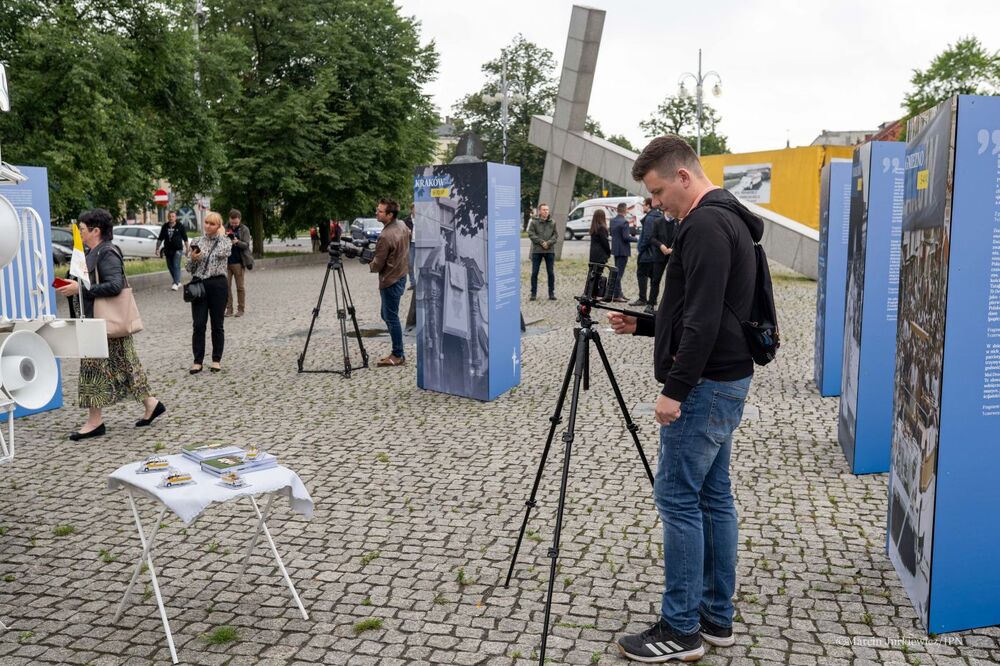 Otwarcie wystawy „Gaude Mater Polonia. Jan Paweł II w Ojczyźnie. 2–10 czerwca 1979” w Częstochowie – 4 czerwca 2024. Fot. Marcin Jurkiewicz (IPN)