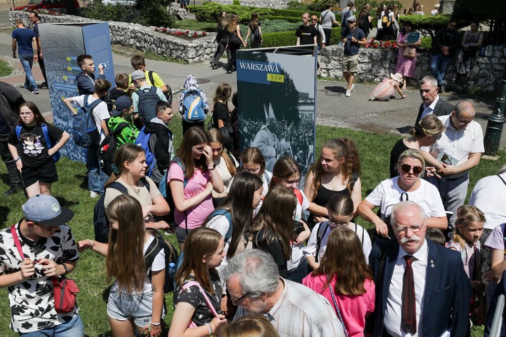 Wystawa IPN o pierwszej pielgrzymce Jana Pawła II do Polski – Kraków, 6–7 czerwca 2024. Fot. Mikołaj Bujak (IPN)