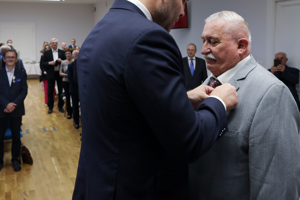 Uroczystość wręczenia Krzyży Wolności i Solidarności oraz medali Reipublicae Memoriae Meritum – Kraków, 7 czerwca 2024. Fot. Mikołaj Bujak (IPN)