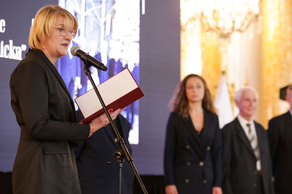 Uroczysta gala wręczenia nagrody IPN „Kustosz Pamięci Narodowej” – 10 czerwca 2024. Na zdj. prezes Stowarzyszenia „Rodzina Piaśnicka” Małgorzata Śliwicka. Fot. Mikołaj Bujak (IPN)