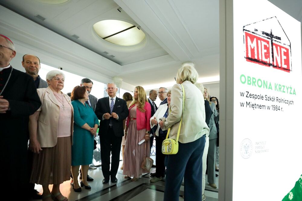 Wystawa „Obrona krzyża w Zespole Szkół Rolniczych w Miętnem w 1984 r.” w Sejmie RP – Warszawa, 12 czerwca 2024. Fot. Mikołaj Bujak (IPN)