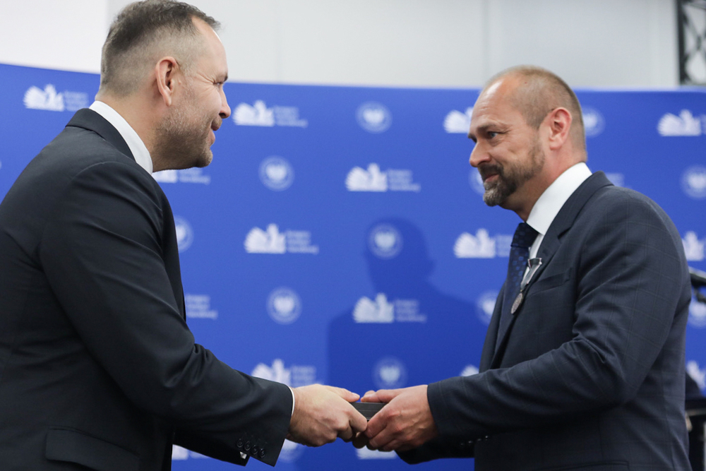 Uroczystość wręczenia Krzyży Wolności i Solidarności oraz medali Reipublicae Memoriae Meritum – 18 czerwca 2024. Fot. Mikołaj Bujak (IPN)