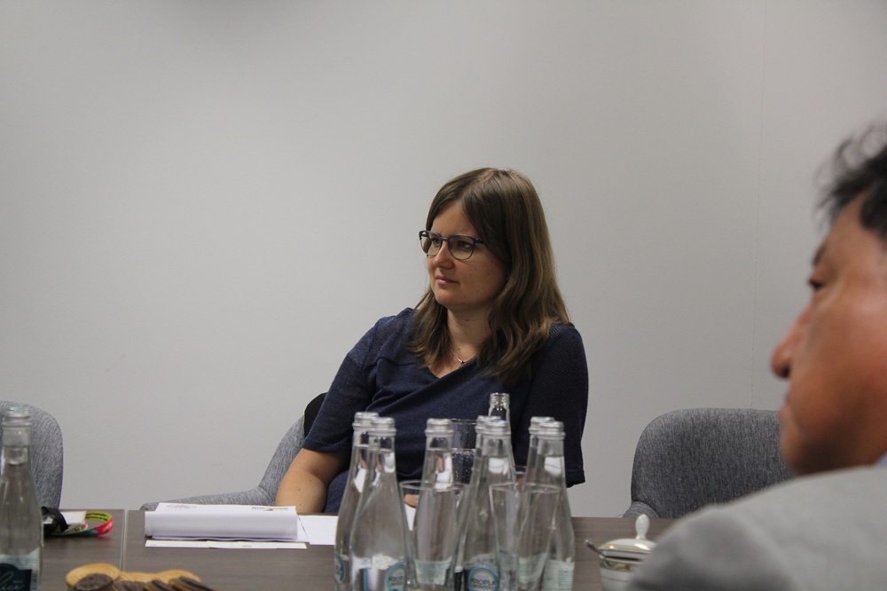 Spotkanie zastępcy prezesa IPN z delegacją Truth and Reconciliation Commission Republiki Korei. Na zdj. Jolanta Nowak z BWM IPN – Warszawa, 19 czerwca 2024. Fot. Sławomir Bardski (IPN)