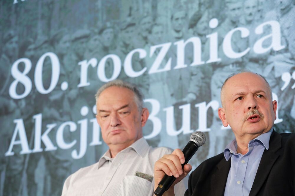 Konferencja poświęcona operacji bojowej Armii Krajowej akcji „Burza” – Warszawa, 27 czerwca 2024. Na zdj. od lewej: dr Kazimierz Krajewski, dr hab. Waldemar Grabowski. Fot. Mikołaj Bujak (IPN)