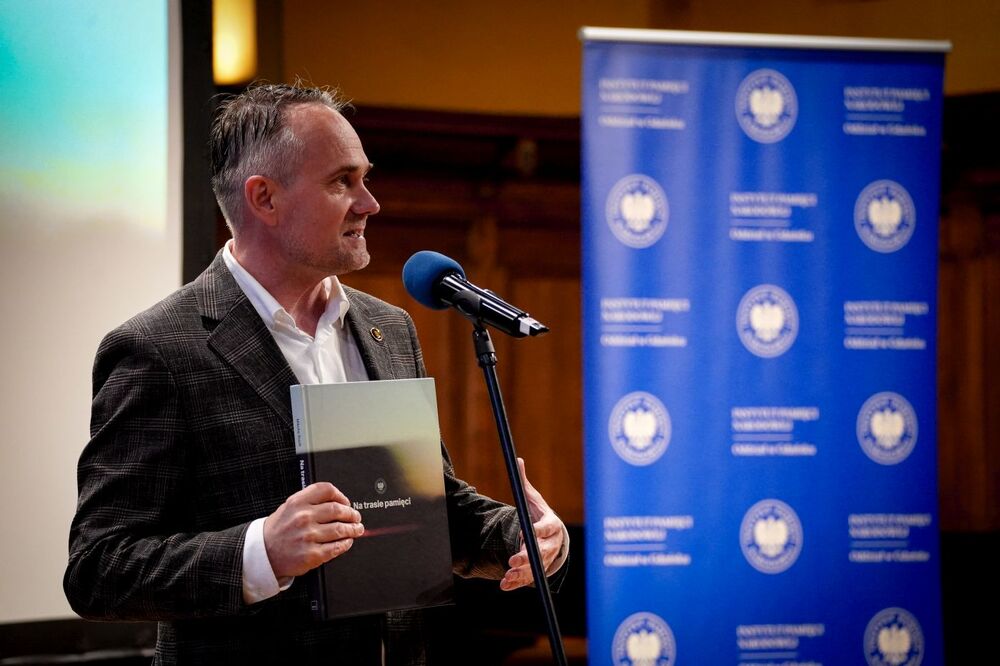 Promocja albumu „Na trasie pamięci”. Na zdj. dr Marek Szymaniak, dyrektor gdańskiego oddziału IPN – Gdańsk, 28 czerwca 2024. Fot. Maja Studzińska