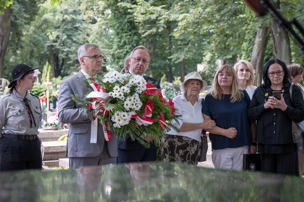 Złożenie kwiatów przy grobie Wojciecha Korfantego – Katowice, 5 lipca 2024. Fot. Krzysztof Łojko (IPN)