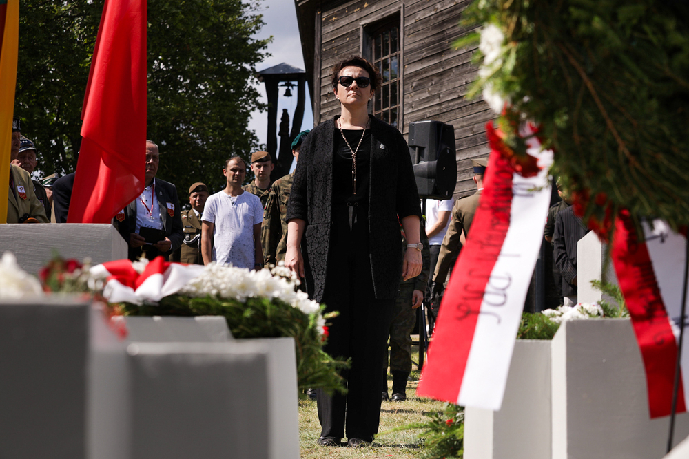 Obchody 80. rocznicy operacji „Ostra Brama” – Skorbuciany, 6 lipca 2024. Na zdj. dyrektor Muzem Żołnierzy Wyklętych i Więźniów Politycznych PRL Adrianna Garnik. Fot. Mikołaj Bujak (IPN)