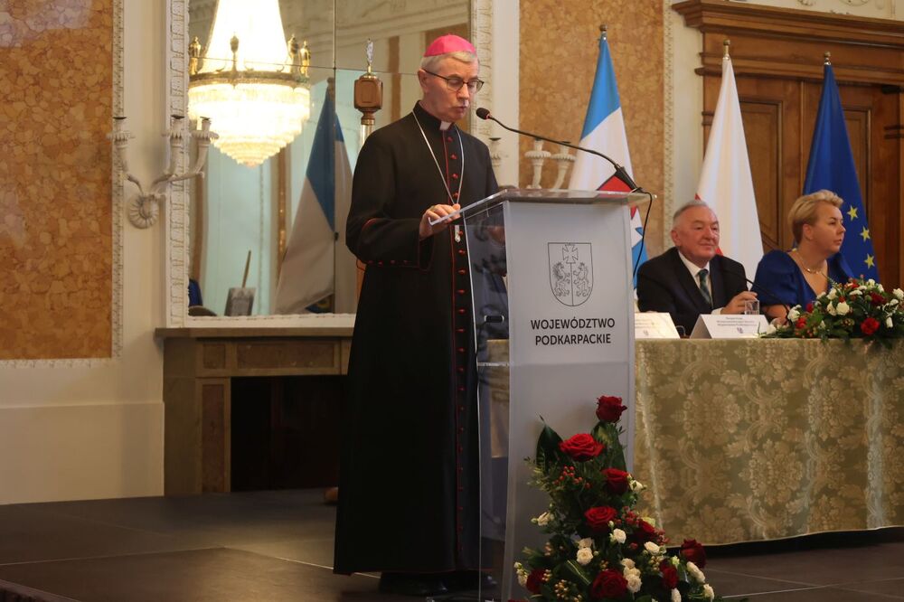 Sesja Sejmiku Województwa Podkarpackiego ustanawiająca błogosławioną Rodzinę Ulmów patronem województwa – Łańcut. 7 lipca 2024. Fot. Katarzyna Gajda-Bator (IPN)