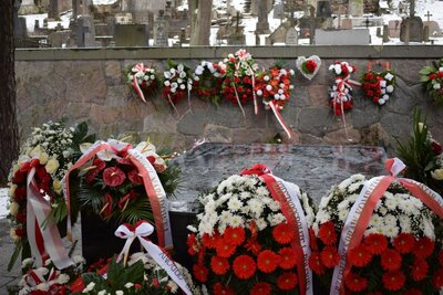 Grób matki Józefa Piłsudskiego na cmentarzu na Rossie