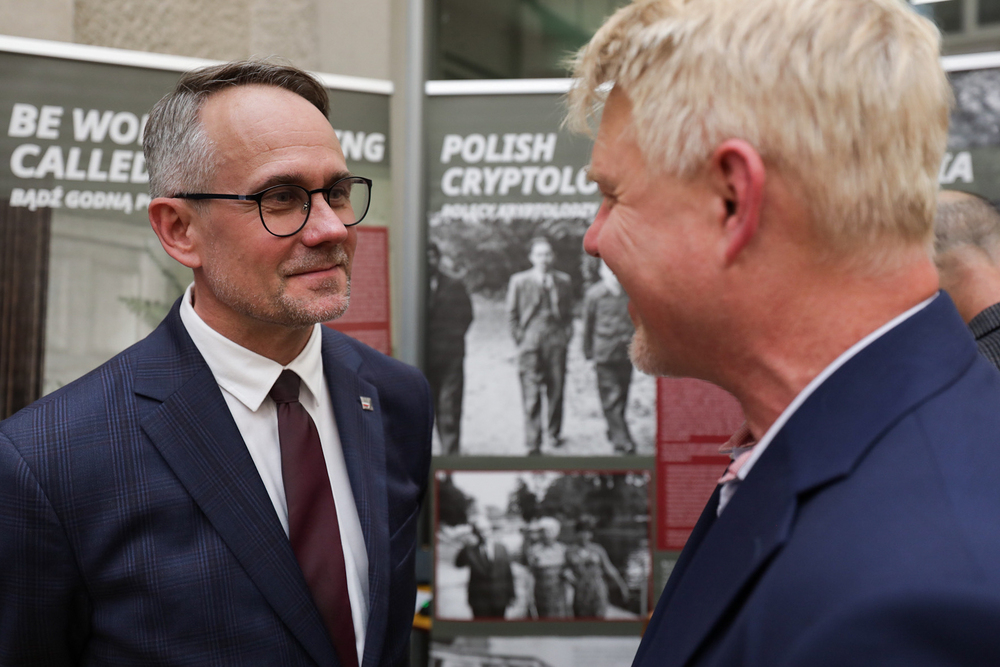 Uroczystość wręczenia medali Reipublicae Memoriae Meritum działaczom polonijnym i otwarcie wystawy „Szlaki Nadziei. Odyseja Wolności” – Londyn, 9 lipca 2024. Fot. Mikołaj Bujak (IPN)