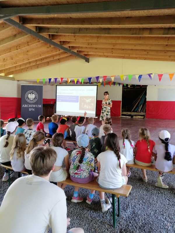 Warsztaty archiwalne dla polskich dzieci w Belgii, 9–10 lipca 2024. Fot. Magdalena Mołczanowska/Anna Lasek (IPN)