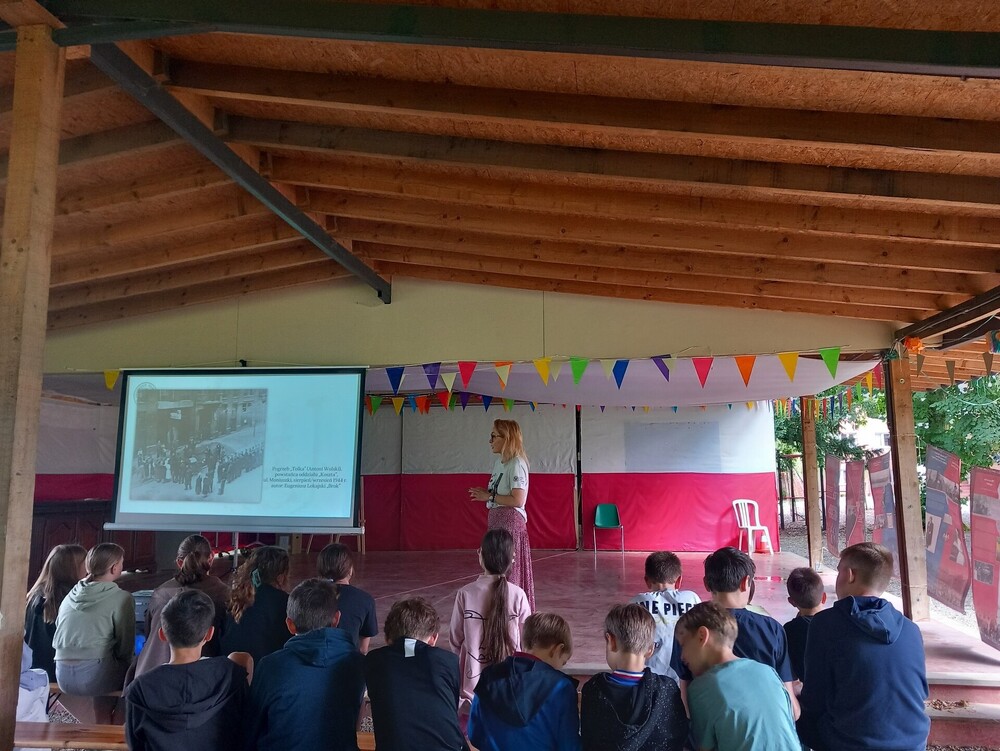 Warsztaty archiwalne dla polskich dzieci w Belgii, 9–10 lipca 2024. Fot. Magdalena Mołczanowska/Anna Lasek (IPN)