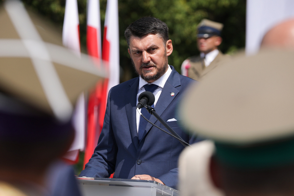 W Warszawie upamiętniono ofiary Zbrodni Wołyńskiej – 11 lipca 2024. Na zdj. szef Urzędu do Spraw Kombatantów i Osób Represjonowanych Lech Parell. Fot. Mikołaj Bujak (IPN)