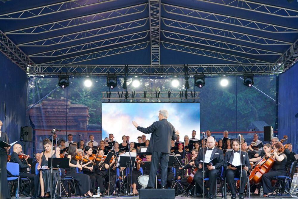 Koncert wieńczący uroczystości w Chełmie, upamiętniające ofiary ludobójstwa na Wołyniu – 12 lipca 2024. Fot. Mateusz Niegowski (IPN)