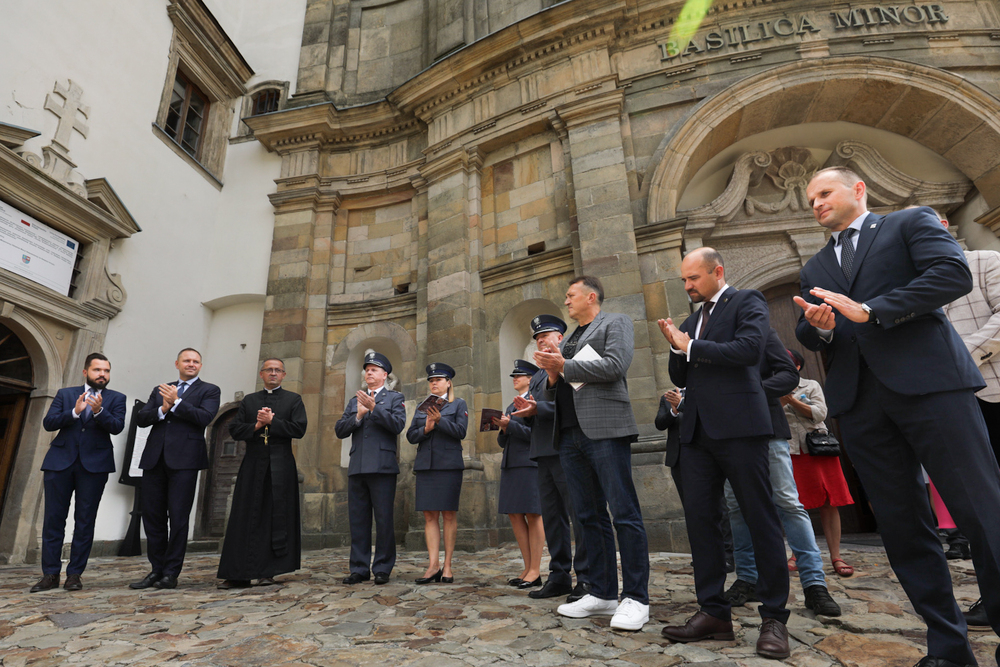 Prezentacja wystawy IPN o Sergiuszu Piaseckim na Świętym Krzyżu – 17 lipca 2024. Fot. Mikołaj Bujak (IPN)