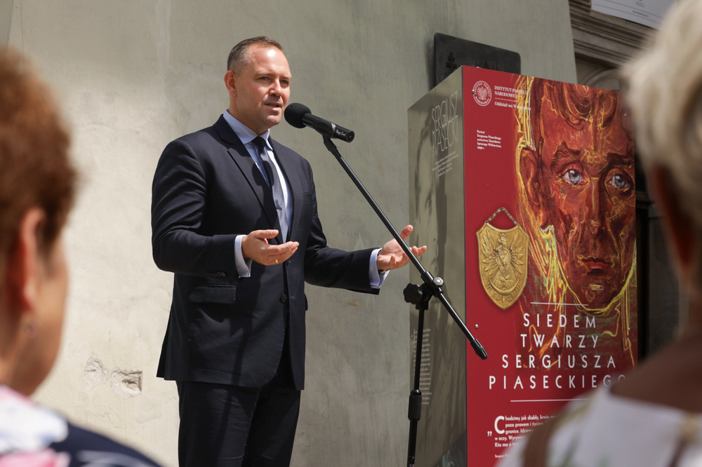 Prezentacja wystawy IPN o Sergiuszu Piaseckim na Świętym Krzyżu. Na zdj. dr Karol Nawrocki, prezes IPN – 17 lipca 2024. Fot. Mikołaj Bujak (IPN)