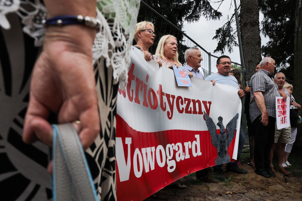 Demontaż obiektu propagandowego w Nowogardzie – 22 lipca 2024. Fot. Mikołaj Bujak (IPN)