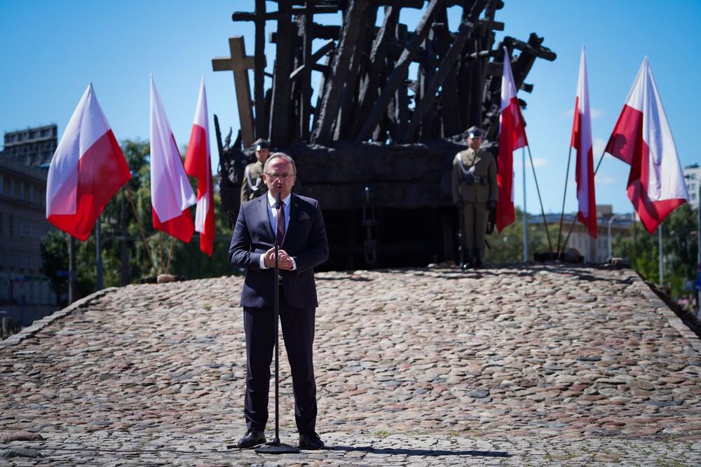 Uroczystości ku czci ofiar „operacji polskiej” NKWD 1937–1938 – Warszawa, 12 sierpnia 2024. Na zdj. zastępca prezesa IPN dr hab. Karol Polejowski. Fot. Mateusz Niegowski (IPN)