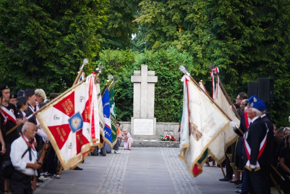 Oddaliśmy hołd poległym Bohaterom walk z 1920 roku – Radzymin, 15 sierpnia 2024. Fot. Mateusz Niegowski (IPN)