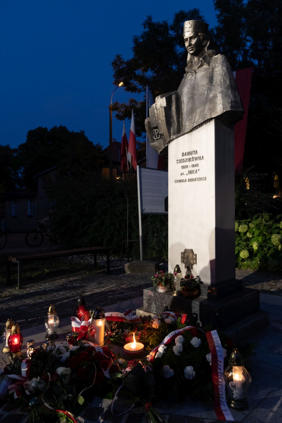 Uroczystość złożenia kwiatów przy pomniku Danuty Siedzikówny „Inki” – Gdańsk, 28 sierpnia 2024. Fot. Roman Jocher