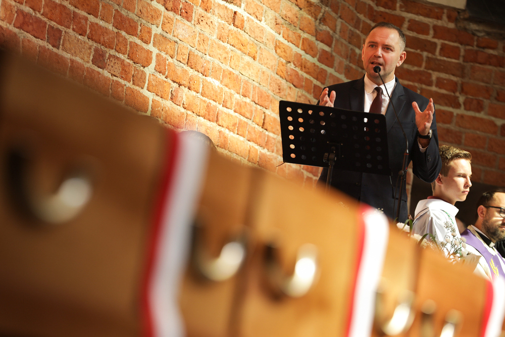 Państwowy pogrzeb ofiar niemieckich zbrodni – Chojnice, 2 września 2024. Na zdj. prezes IPN dr Karol Nawrocki. Fot. Mikołaj Bujak (IPN)