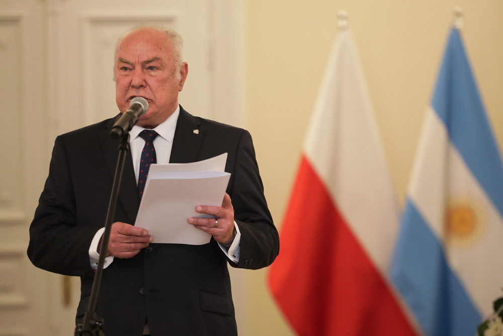 „Droga i dziedzictwo. Dzieje rodziny Moszoro / Camino y Legado. Historia de la Familia Moszoro” – wystawa Archiwum IPN w Muzeum Niepodległości – Warszawa, 4 września 2024. Na zdj. konsul honorowy RP w Rosario Bartłomiej Moszoro. Fot. Mikołaj Bujak (IPN)