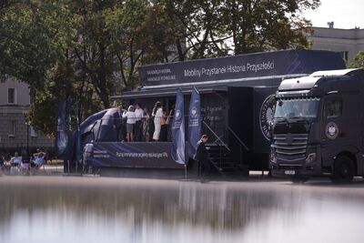 Prezentacja Mobilnego Przystanku Historia Przyszłości w Stalowej Woli – 5 września 2024. Fot. Mikołaj Bujak (IPN)