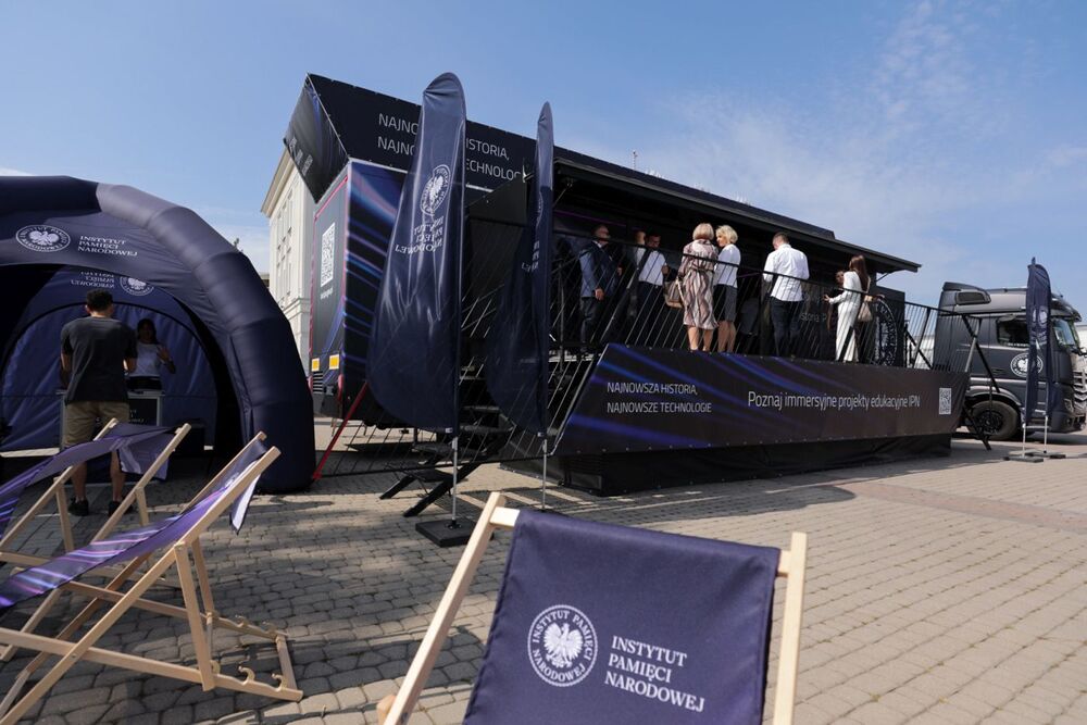 Prezentacja Mobilnego Przystanku Historia Przyszłości w Stalowej Woli – 5 września 2024. Fot. Mikołaj Bujak (IPN)