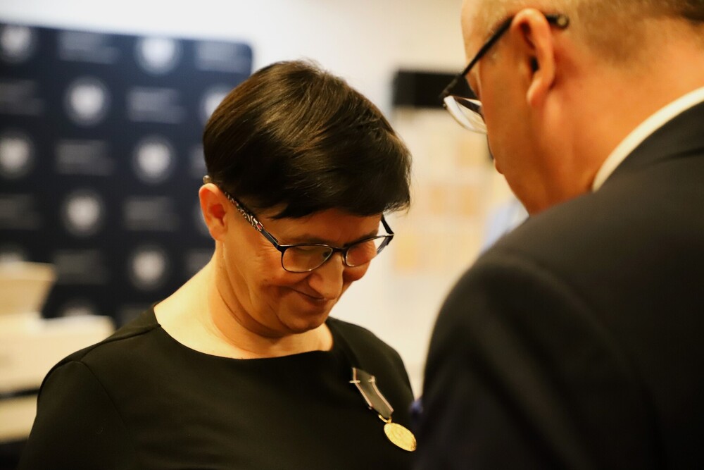 Uroczystość wręczenia Krzyży Wolności i Solidarności oraz medali Reipublicae Memoriae Meritum – Białystok, 12 września 2024. Fot. Paula Prudziłowicz (IPN)